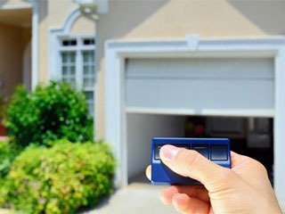 Few Garage Door Malfunctions | Garage Door Repair Oxford, CT Few Garage Door Malfunctions | Garage Door Repair Oxford, CT